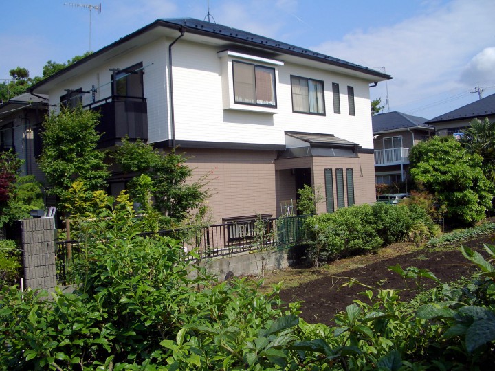 ツートーンカラーで見栄えも良くなりました♪　屋根外壁塗装　座間市T様邸