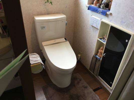 戸建で便器交換工事　　海老名市