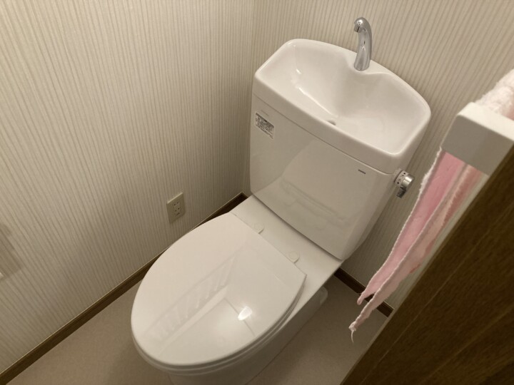 施工事例写真 3｜海老名市　1階・2階を最新トイレにリフォーム！水道代の節水に。