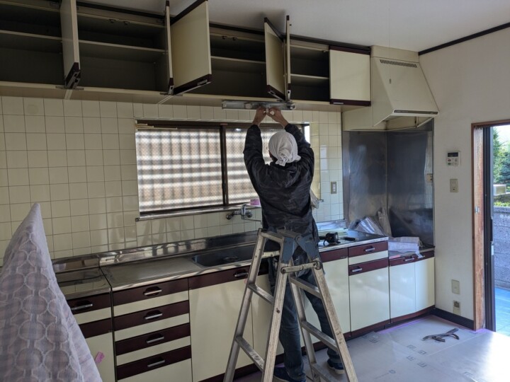 施工中 1｜タカラのトレーシアは清潔で落ち着くキッチン。海老名市Y様