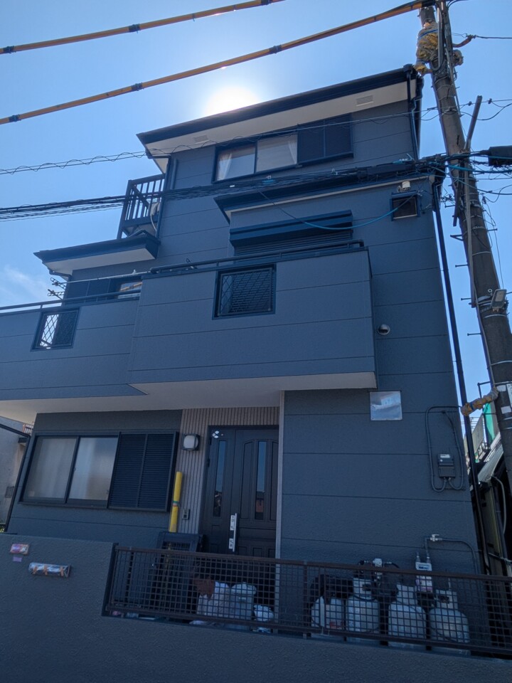 海老名市の屋根外壁塗装、施工後です。