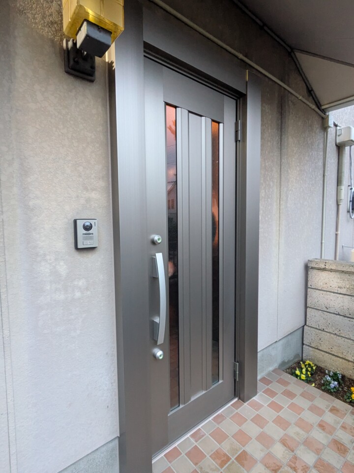 玄関扉を新しく！　海老名市　Ｏ様